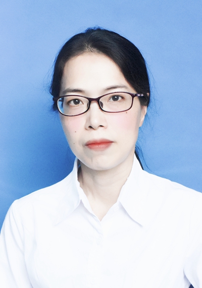 张玲.jpg