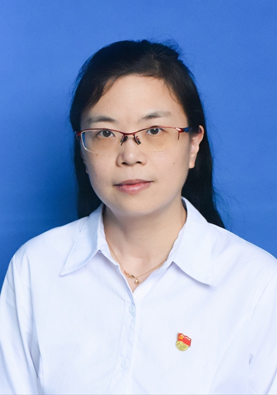 张莉.jpg