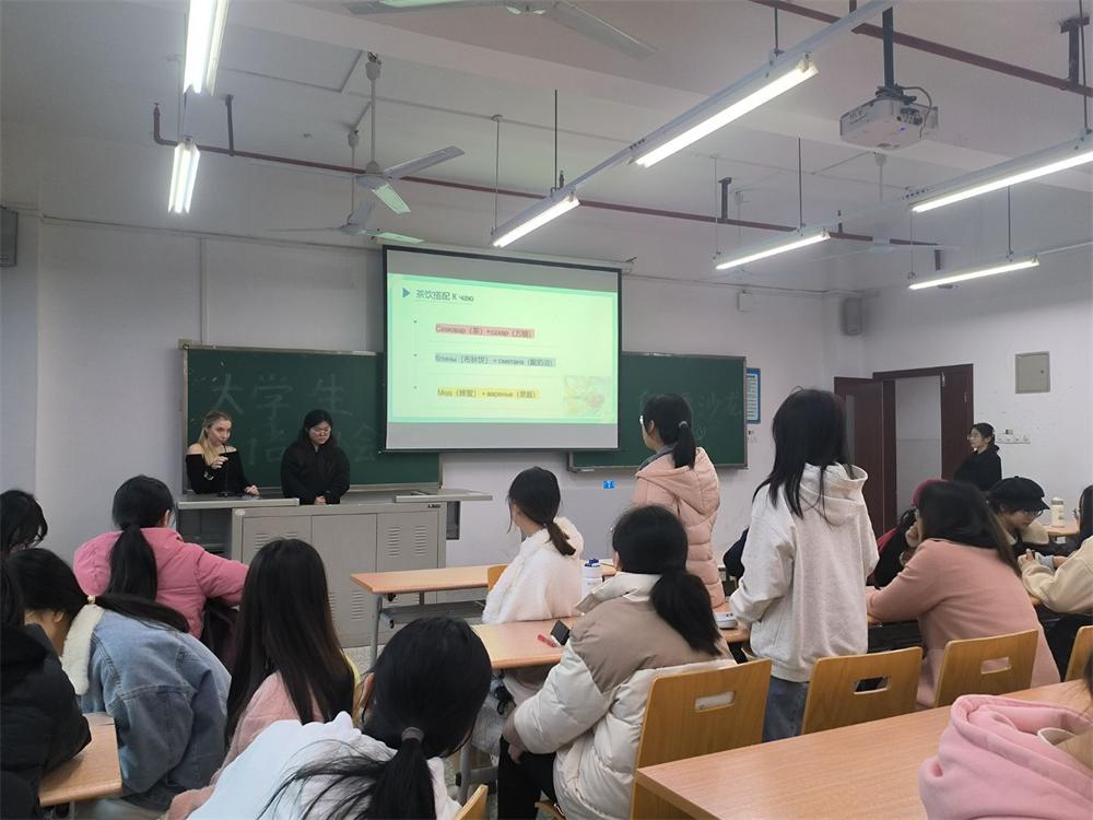 JEUN_1742802670444078035.jpg