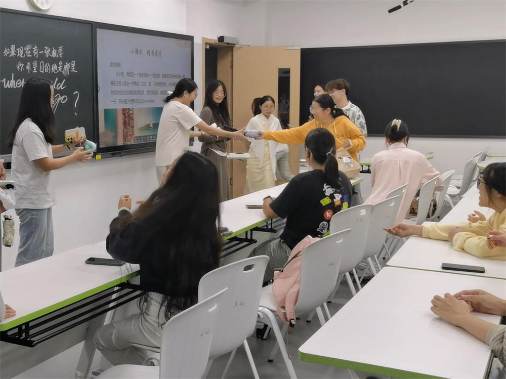 YGki_1761542185896013814.jpg